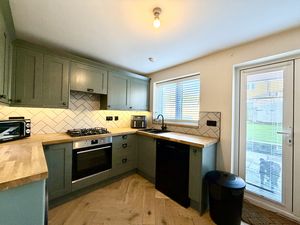 Kitchen- click for photo gallery